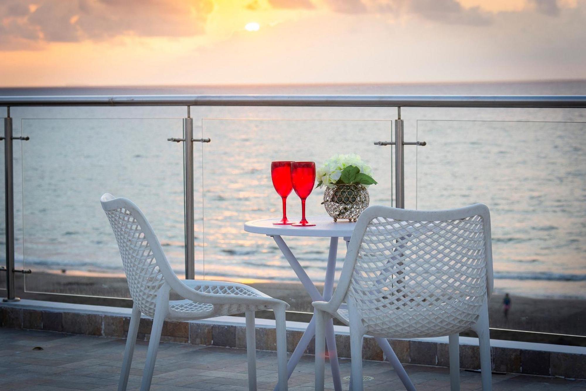 Amazing Beach House 13Br W/Pool & Staff Cartagena Exteriör bild